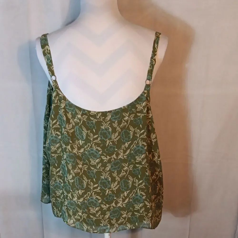 Green Floral Cami - Picture 3 of 7